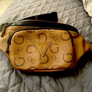 Guess Fanny pack